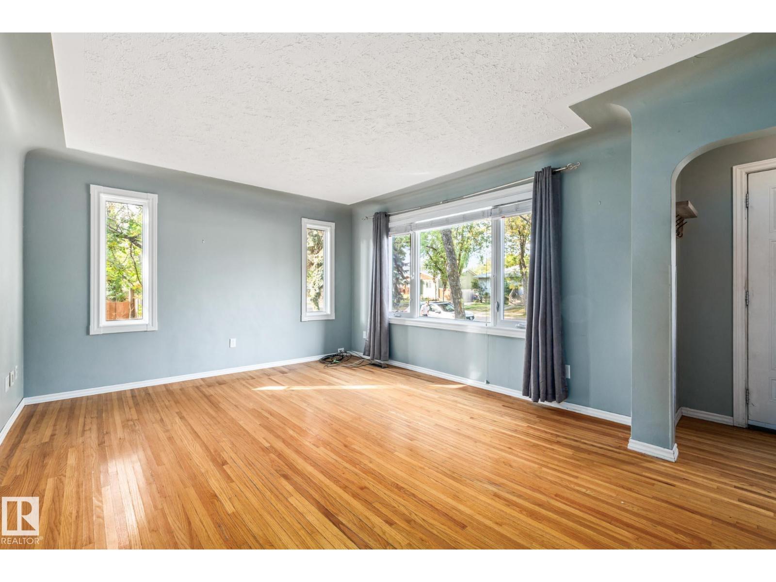 11011 135 St Nw, Edmonton, Alberta  T5M 1K4 - Photo 4 - E4458187