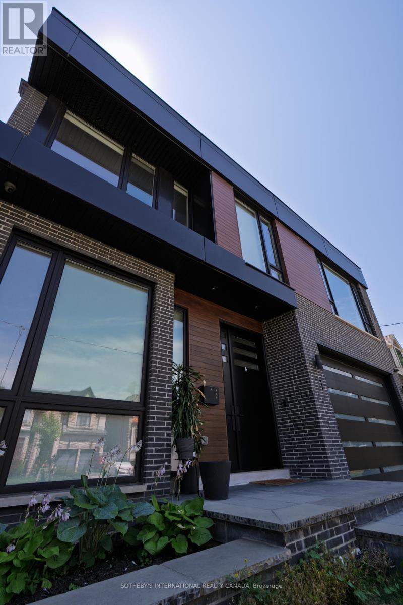 71 Yorkview Drive, Toronto, Ontario  M2R 1J7 - Photo 3 - C12305236