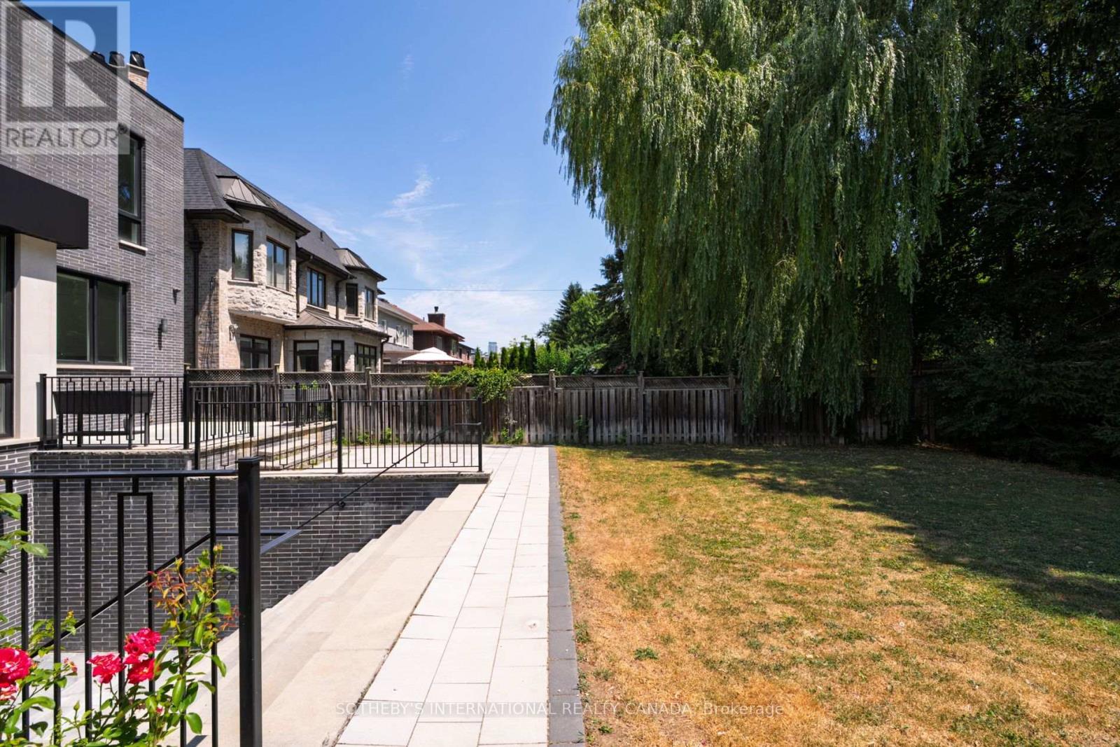 71 Yorkview Drive, Toronto, Ontario  M2R 1J7 - Photo 42 - C12305236