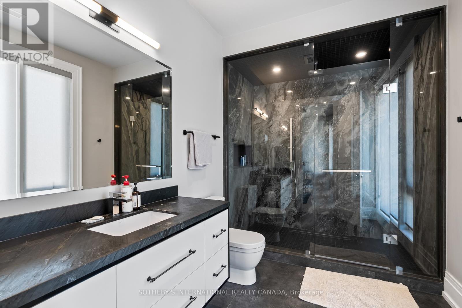 71 Yorkview Drive, Toronto, Ontario  M2R 1J7 - Photo 34 - C12305236