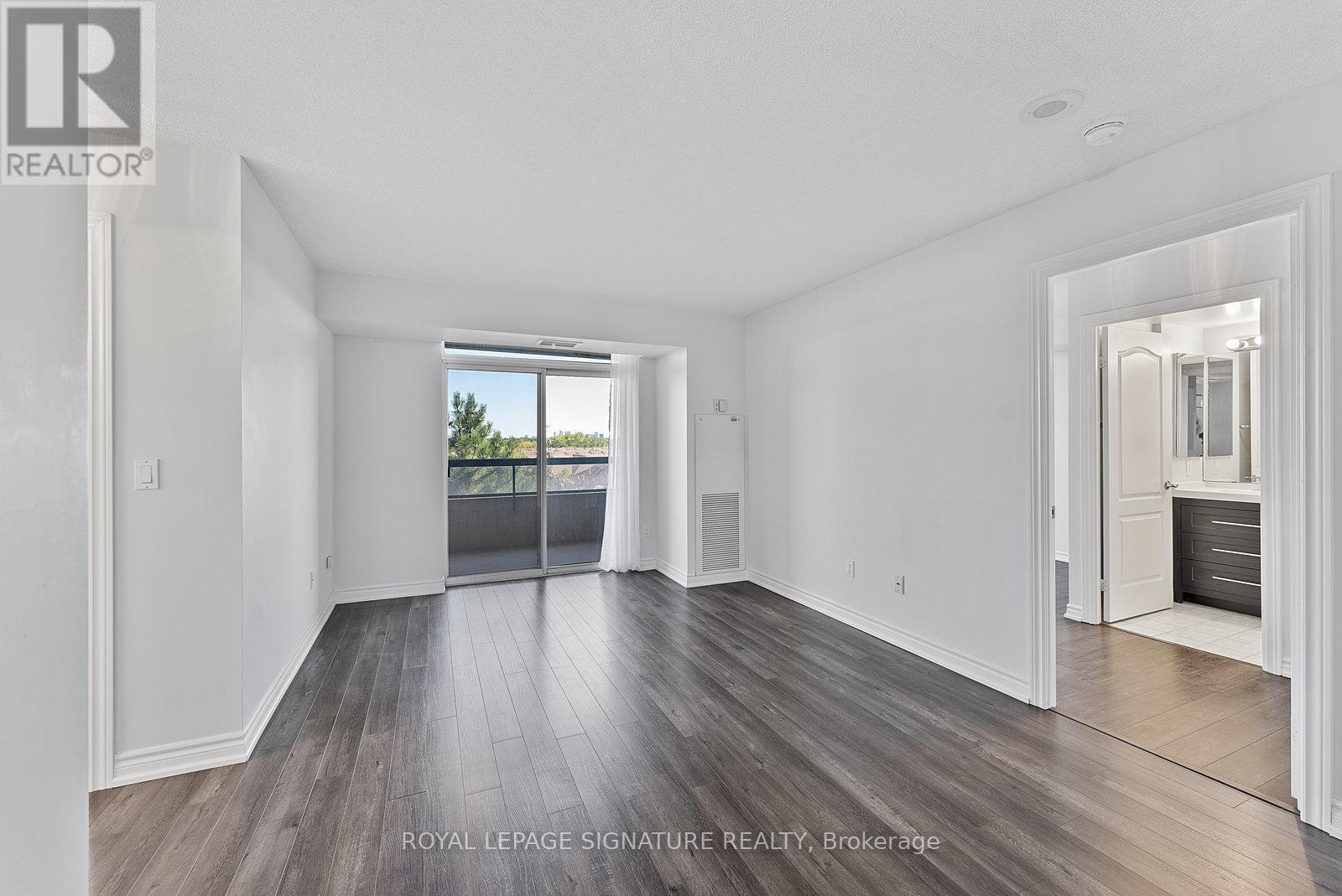 818 - 18 SOMMERSET WAY, Toronto, Ontario