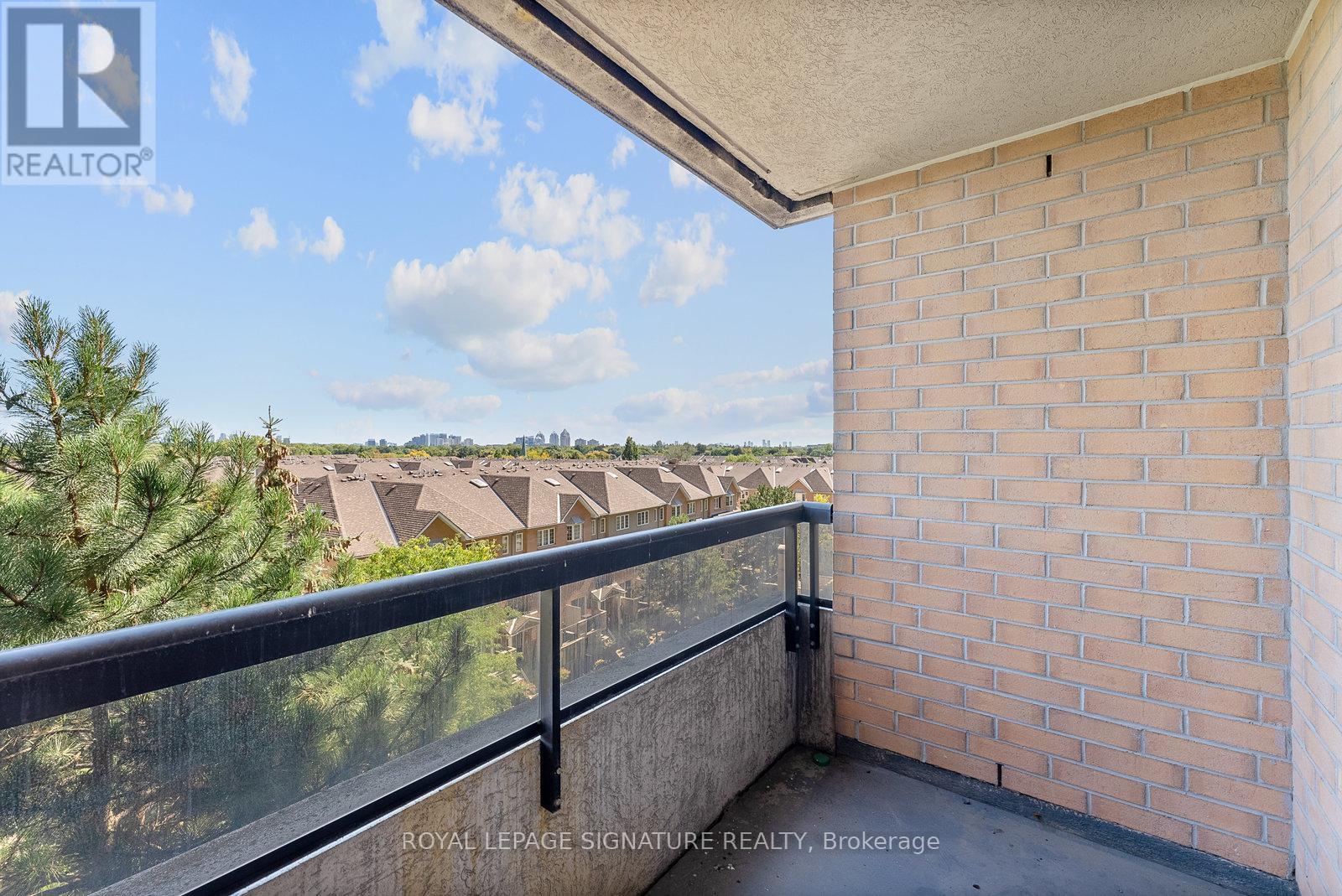 818 - 18 Sommerset Way, Toronto, Ontario  M2N 6X5 - Photo 22 - C12410558