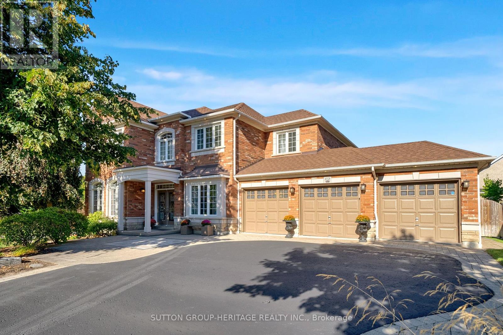 102 KENNETT DRIVE, Whitby, Ontario