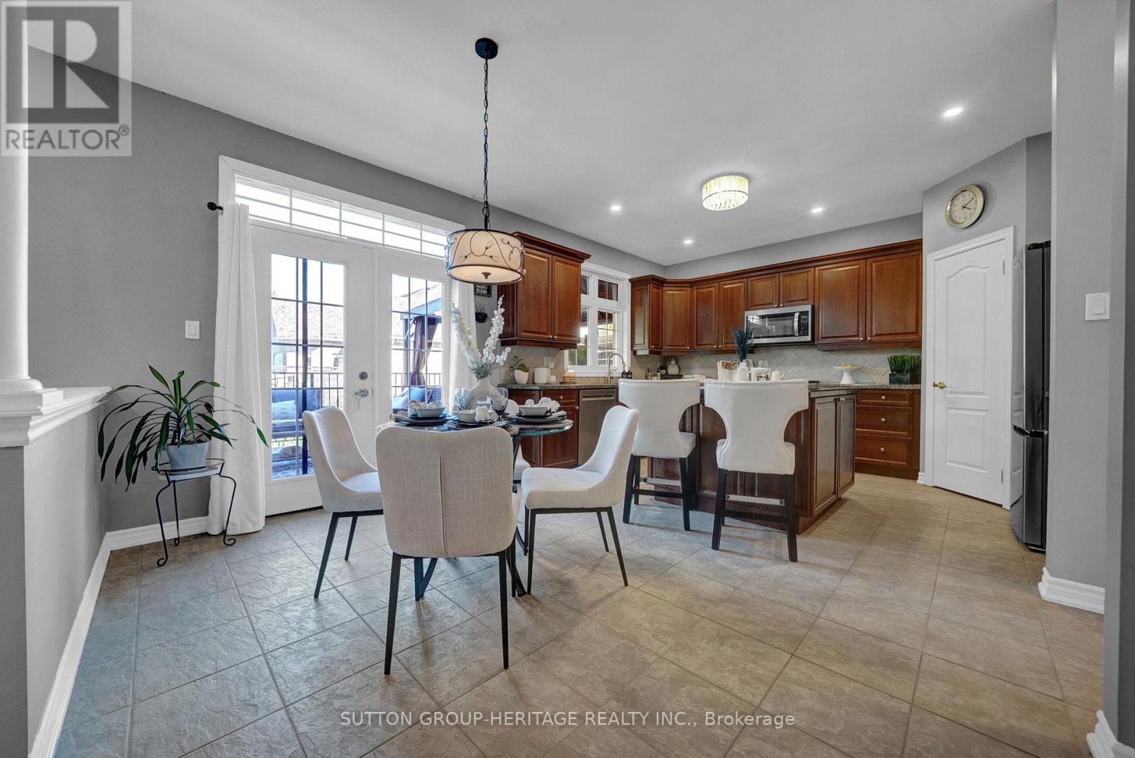 102 Kennett Drive, Whitby, Ontario  L1P 1L5 - Photo 14 - E12410564