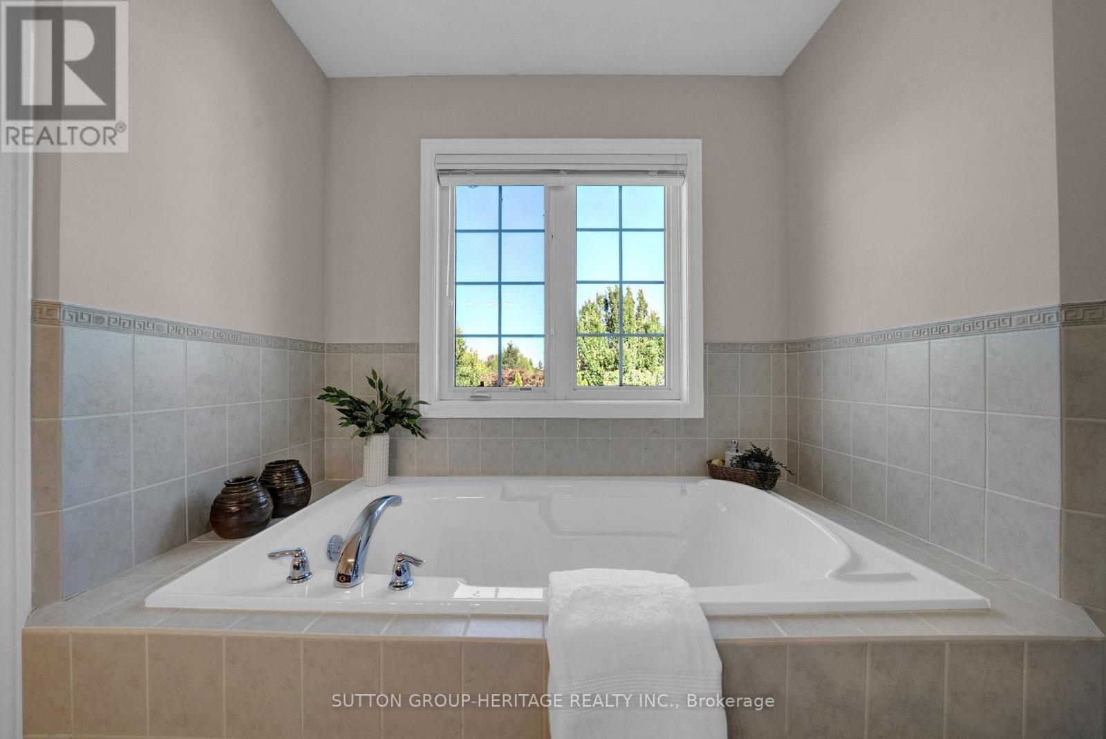 102 Kennett Drive, Whitby, Ontario  L1P 1L5 - Photo 20 - E12410564