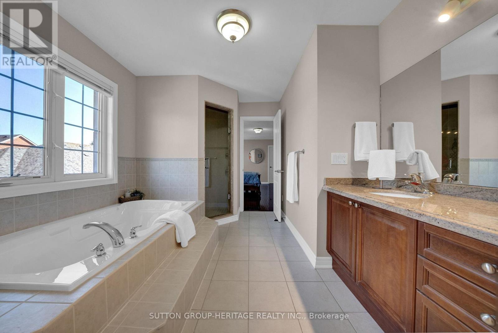 102 Kennett Drive, Whitby, Ontario  L1P 1L5 - Photo 21 - E12410564