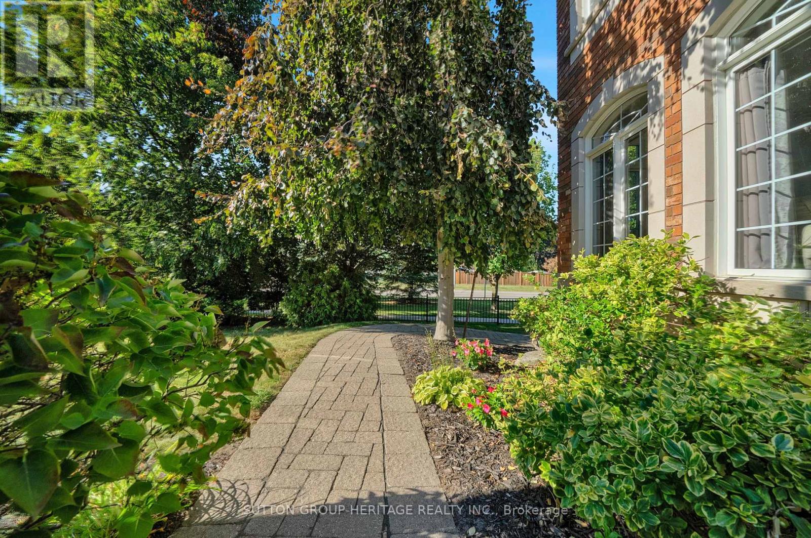 102 Kennett Drive, Whitby, Ontario  L1P 1L5 - Photo 47 - E12410564