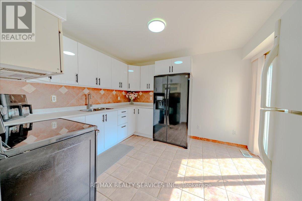 108 - 1133 Ritson Road N, Oshawa, Ontario  L1G 7T3 - Photo 11 - E12410571