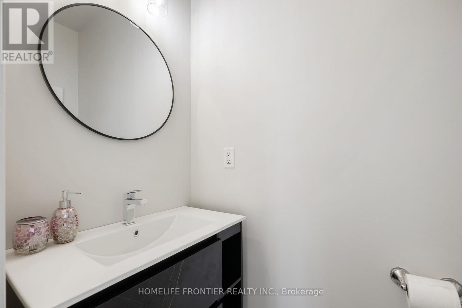 38 William Graham Drive, Aurora, Ontario  L4G 0V7 - Photo 7 - N12410544