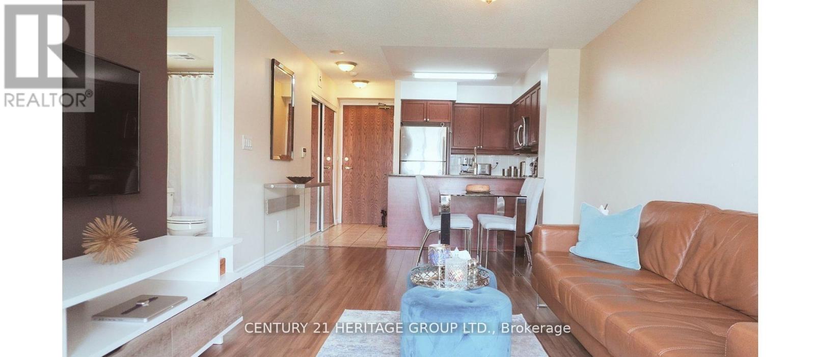 816 - 185 Oneida Crescent, Richmond Hill, Ontario  L4B 0B1 - Photo 2 - N12410565