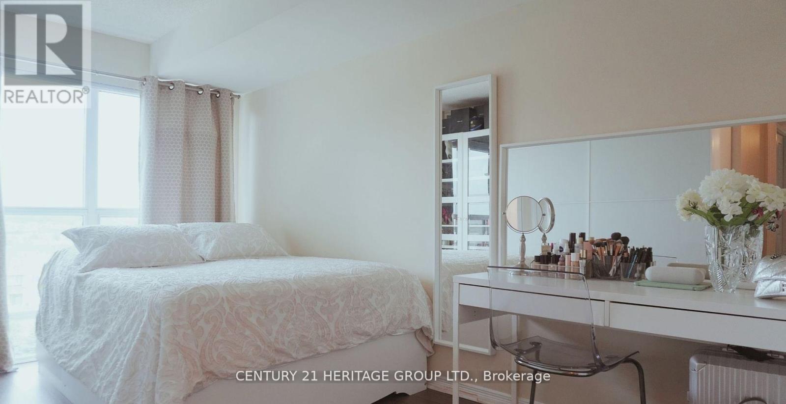 816 - 185 Oneida Crescent, Richmond Hill, Ontario  L4B 0B1 - Photo 6 - N12410565