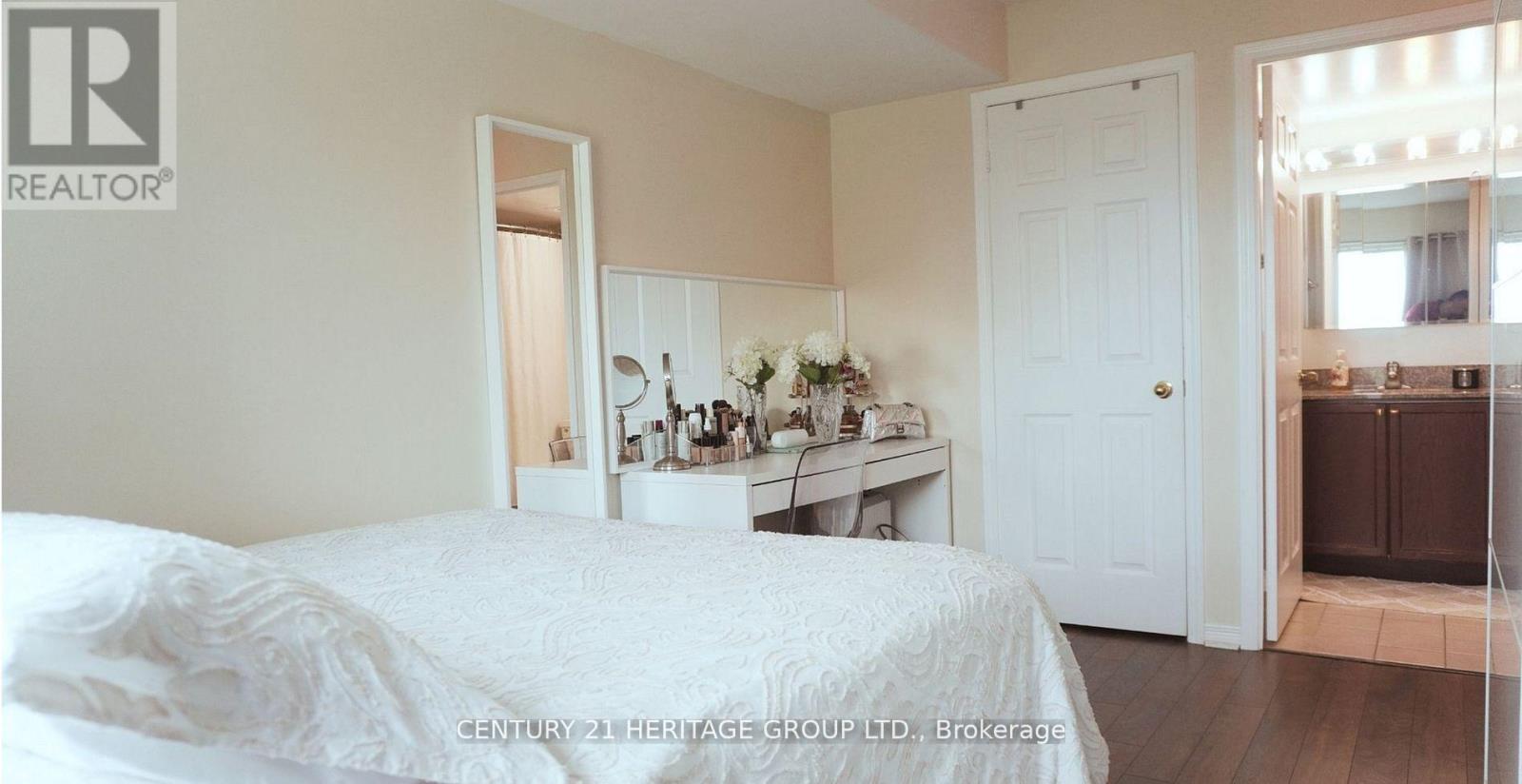 816 - 185 Oneida Crescent, Richmond Hill, Ontario  L4B 0B1 - Photo 7 - N12410565