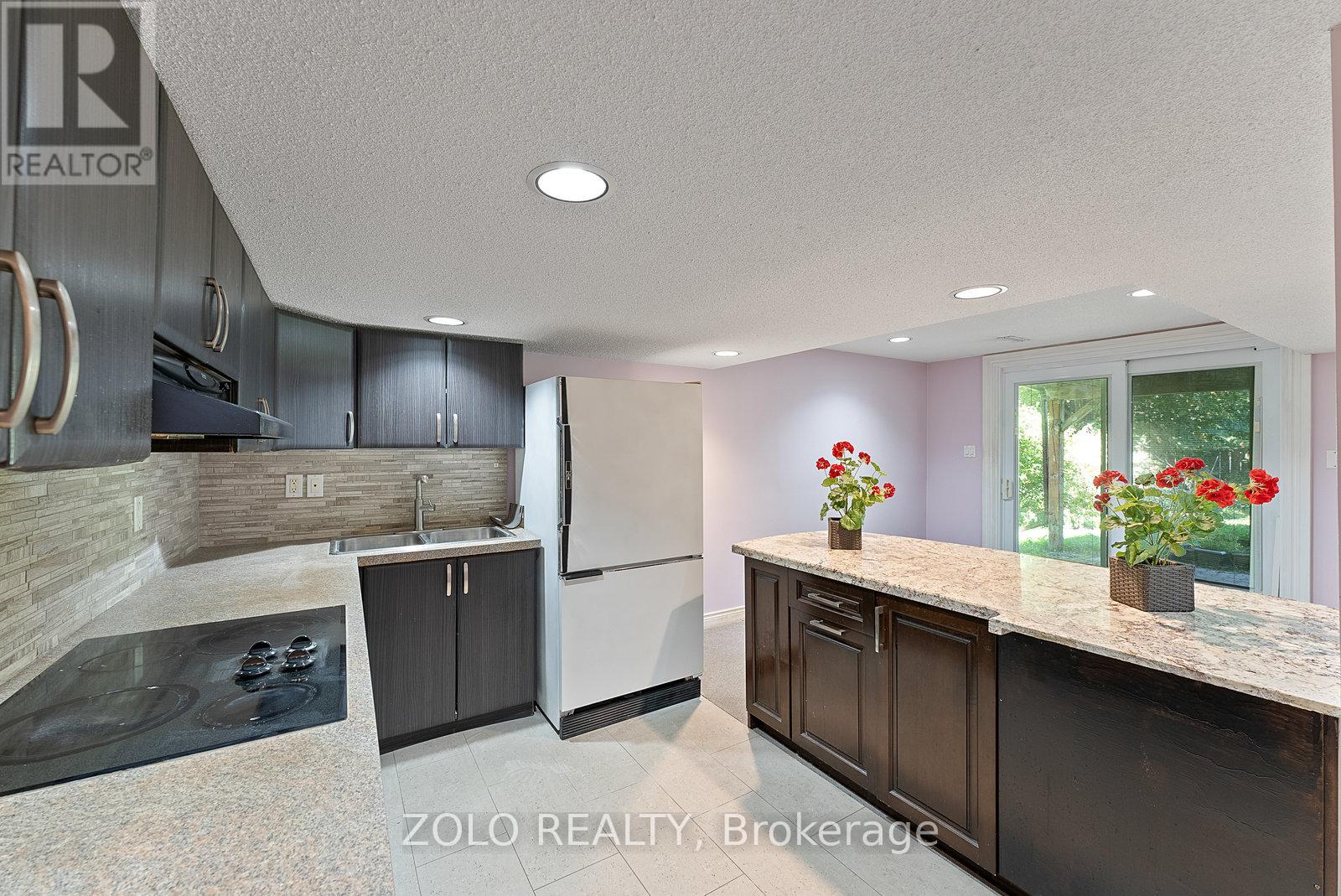 Lower - 27 Abraham Avenue, Markham, Ontario  L3T 5G5 - Photo 11 - N12410627