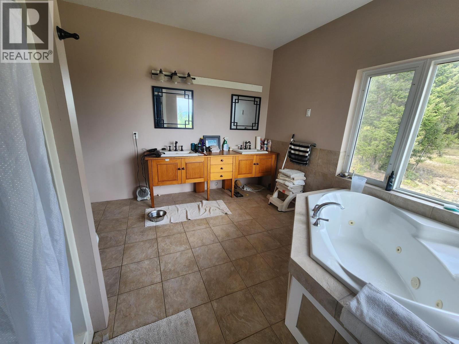 5879 Hilltop Road, Forest Grove, British Columbia  V0K 2E0 - Photo 24 - R3049302