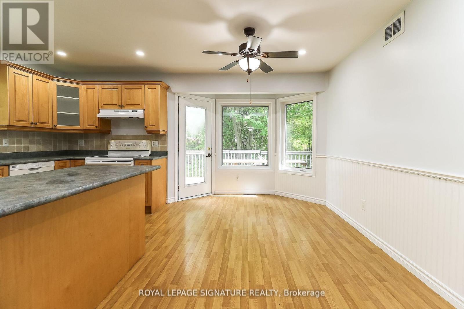 1463 River Road, Wasaga Beach, Ontario  L9Z 2W5 - Photo 3 - S12410552