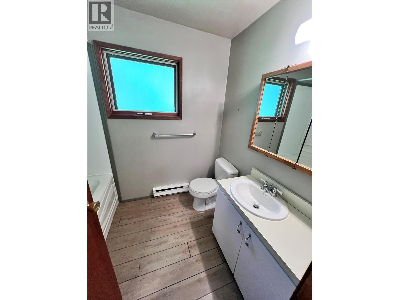 44 Hollingsworth Road, Cherryville, British Columbia  V0E 2G3 - Photo 11 - 10363307