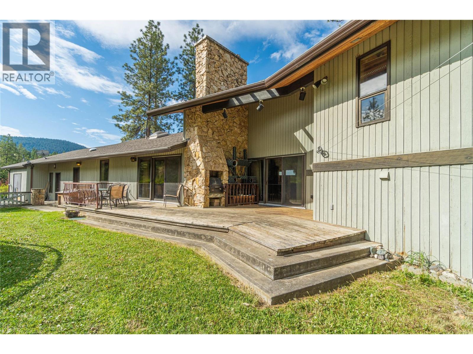 8548 Yellowhead Highway, Kamloops, British Columbia  V0E 1Z2 - Photo 56 - 10363132