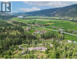 8548 YELLOWHEAD Highway, kamloops, British Columbia