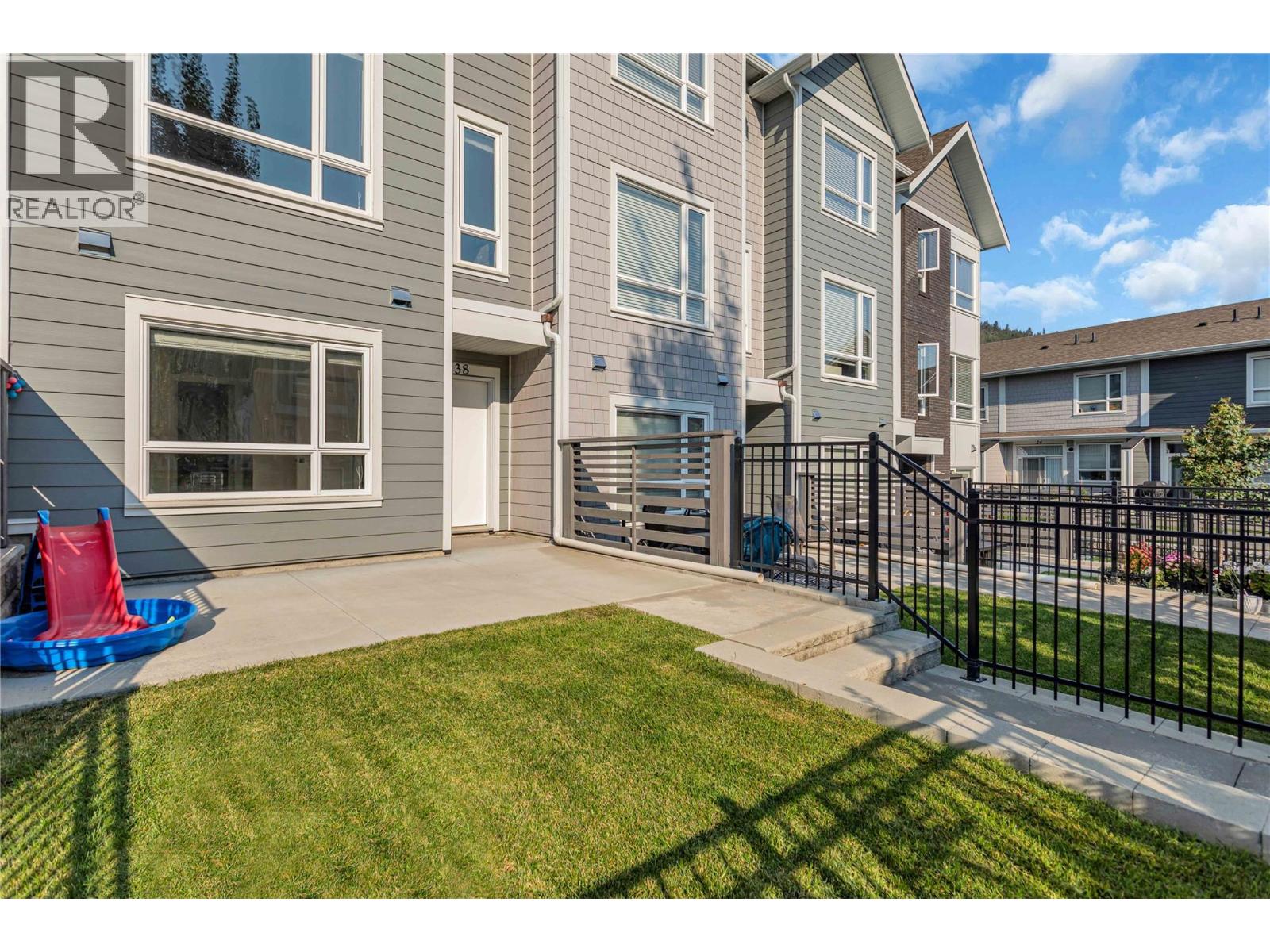 13098 Shoreline Way Unit# 38, Lake Country, British Columbia  V4V 0A8 - Photo 3 - 10362834