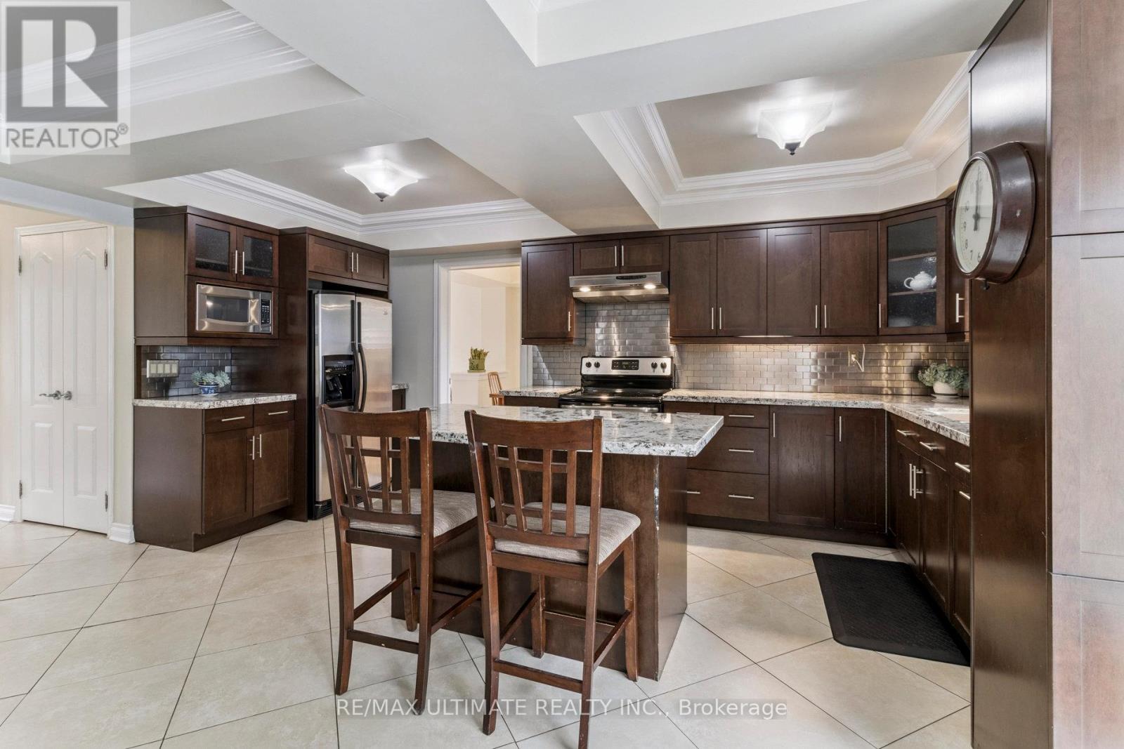 40 Birchview Crescent, Caledon, Ontario  L7E 3X1 - Photo 12 - W12410531