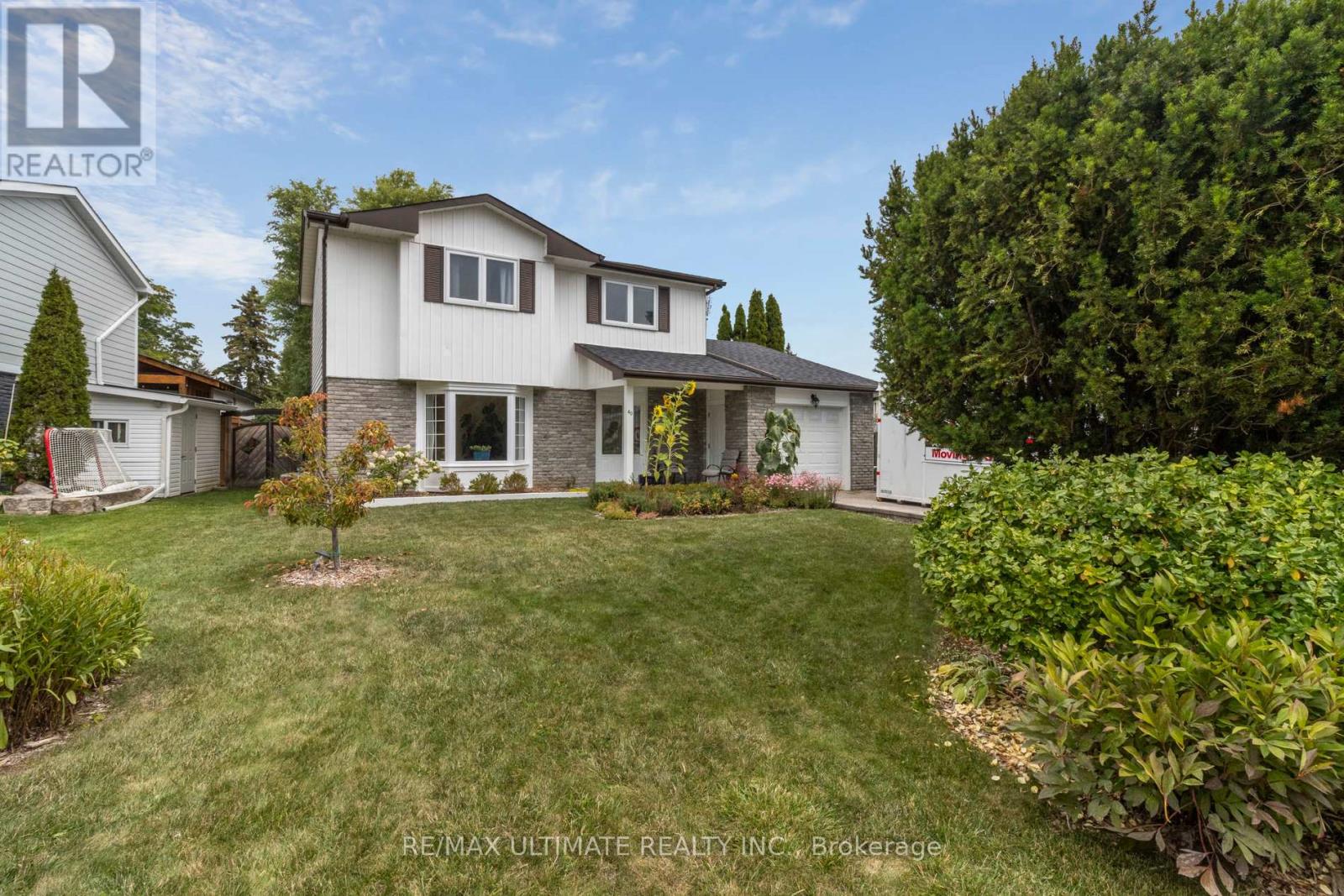 40 Birchview Crescent, Caledon, Ontario  L7E 3X1 - Photo 2 - W12410531