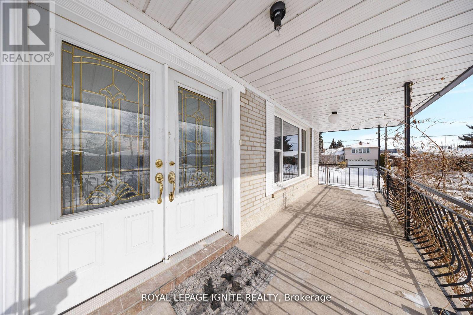 6 Brantley Crescent, Toronto, Ontario  M3J 1X5 - Photo 13 - W12410553