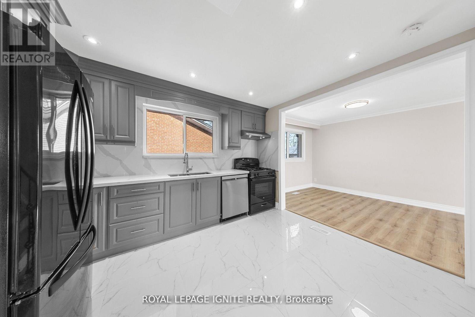 6 Brantley Crescent, Toronto, Ontario  M3J 1X5 - Photo 22 - W12410553
