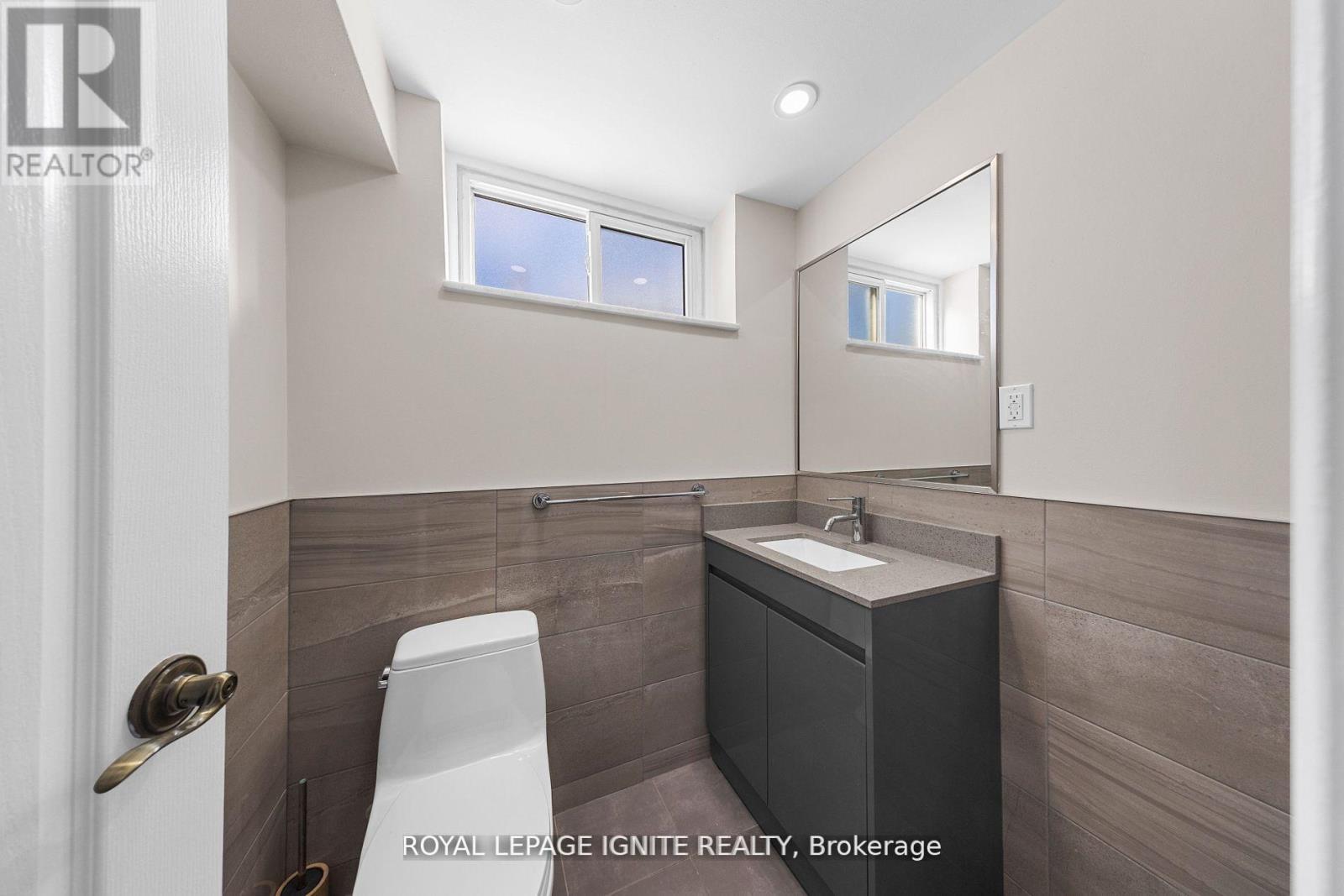 6 Brantley Crescent, Toronto, Ontario  M3J 1X5 - Photo 38 - W12410553