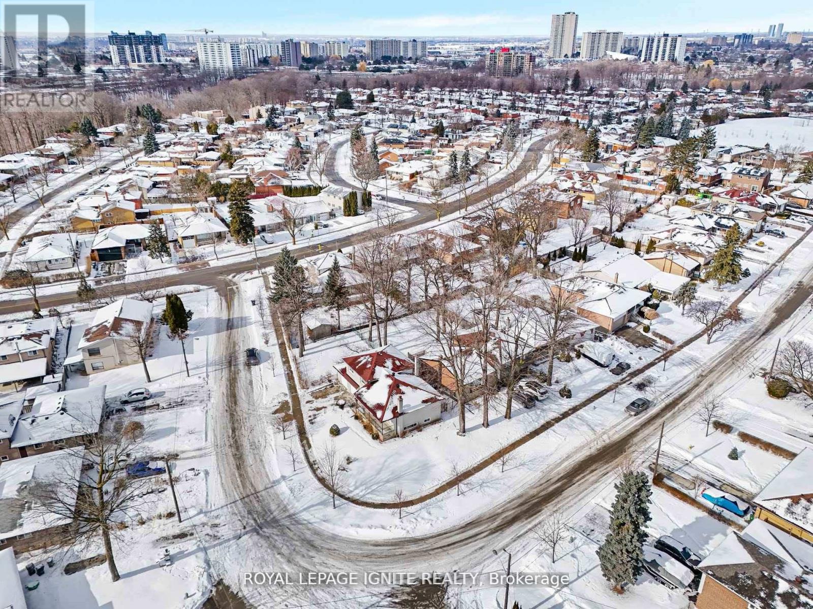 6 Brantley Crescent, Toronto, Ontario  M3J 1X5 - Photo 9 - W12410553