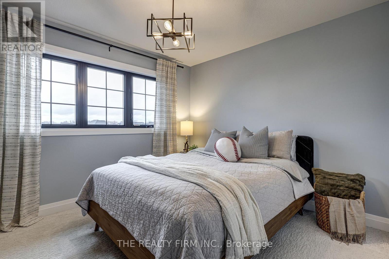 78 Optimist Drive, Southwold, Ontario  N5P 0G3 - Photo 44 - X12410630