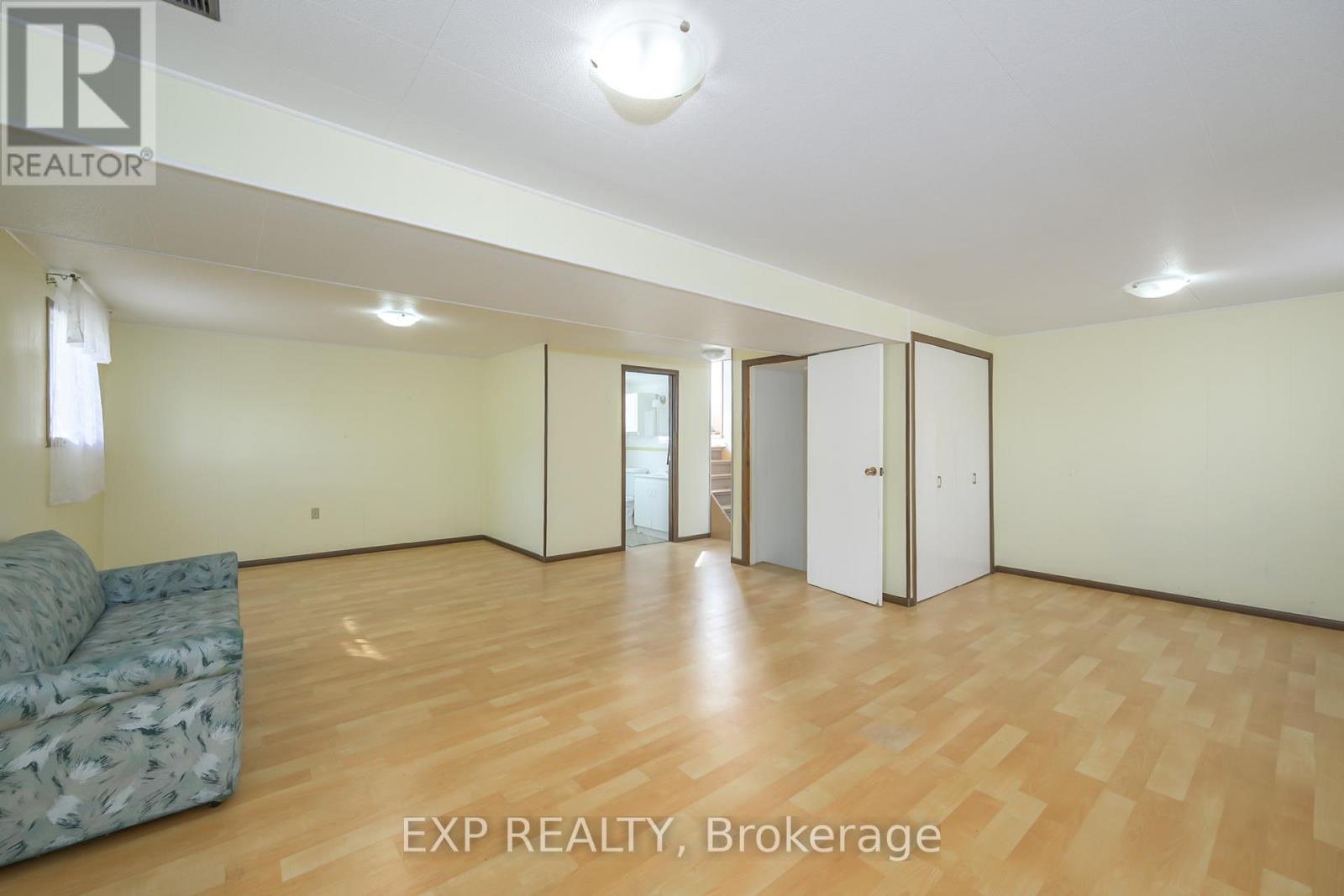 289 Fairhaven Circle, London East, Ontario  N5W 1E4 - Photo 17 - X12410664
