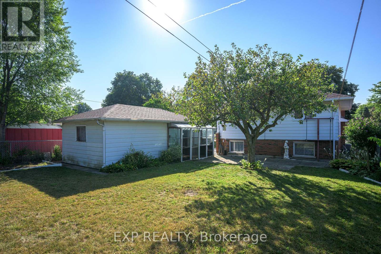 289 Fairhaven Circle, London East, Ontario  N5W 1E4 - Photo 34 - X12410664