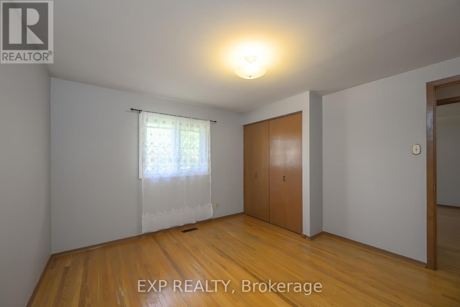 289 Fairhaven Circle, London East, Ontario  N5W 1E4 - Photo 9 - X12410664