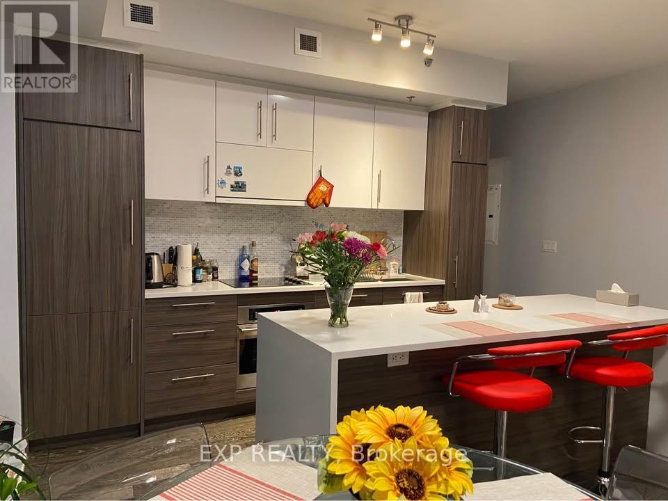501 - 428 Sparks Street, Ottawa, Ontario  K1R 0B3 - Photo 2 - X12410645