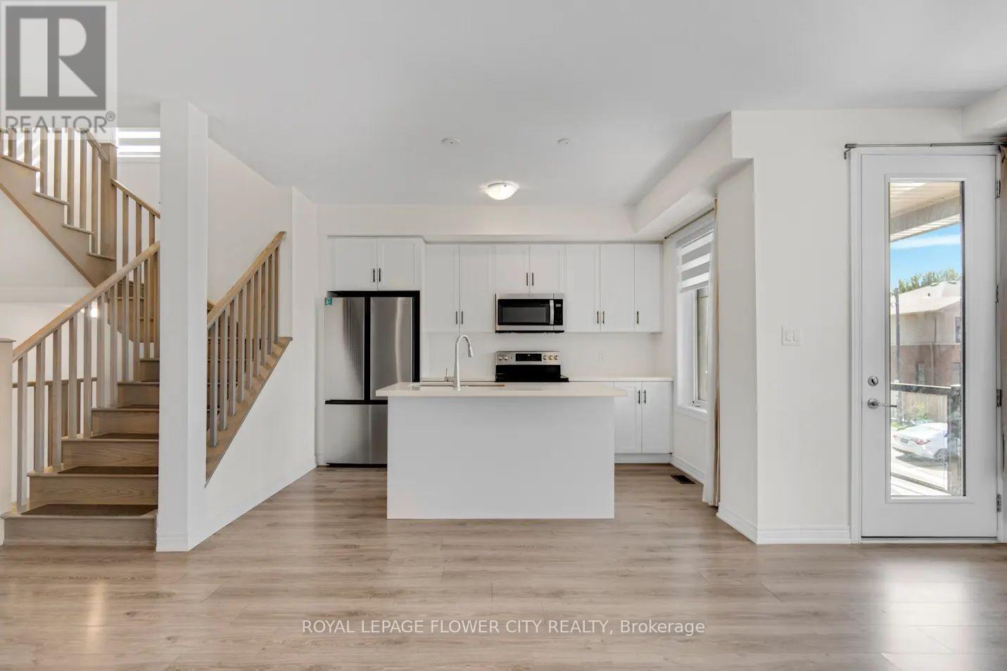 91 - 10 Birmingham Drive, Cambridge, Ontario  N1R 0C6 - Photo 11 - X12410521