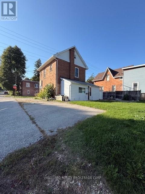 1803 4th Avenue W, Owen Sound, Ontario  N4K 4X9 - Photo 3 - X12410566