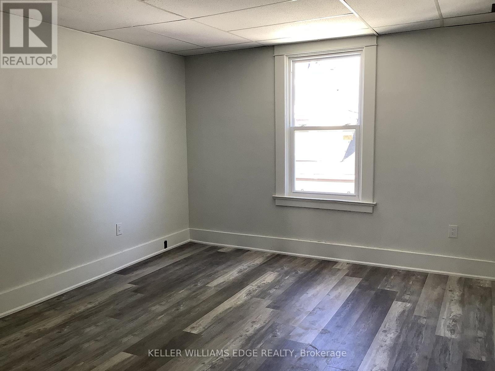 90 Kent St Street S, Haldimand, Ontario  N3Y 2X9 - Photo 11 - X12410590