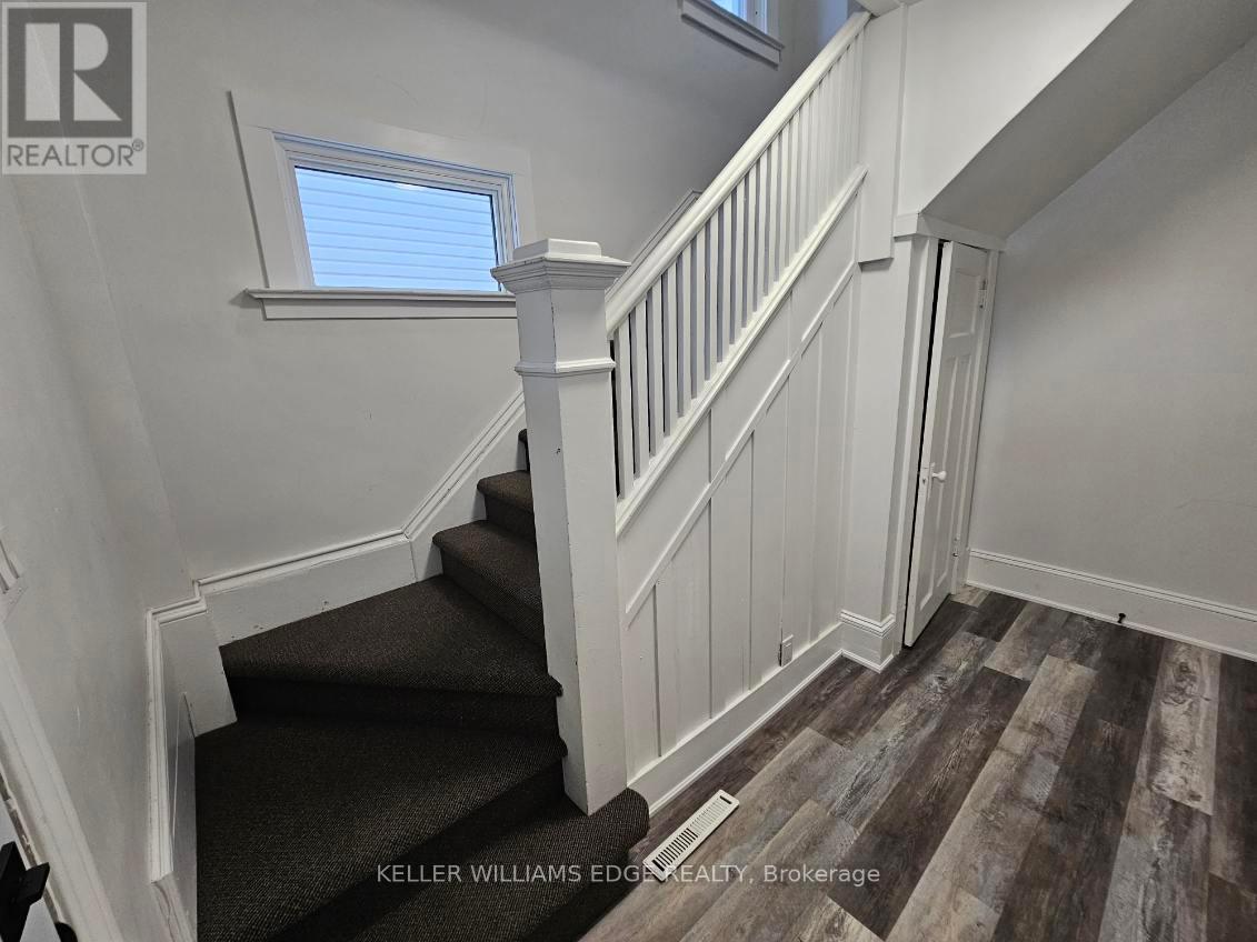 90 Kent St Street S, Haldimand, Ontario  N3Y 2X9 - Photo 2 - X12410590