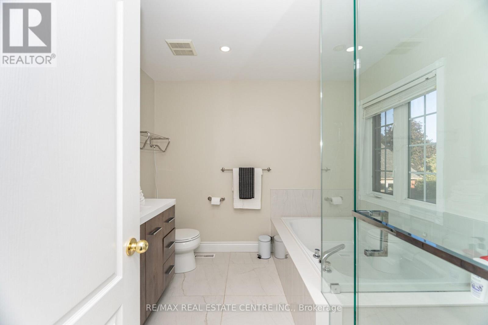 3191 Oakview Road, Mississauga, Ontario  L5N 7N9 - Photo 25 - W12409811