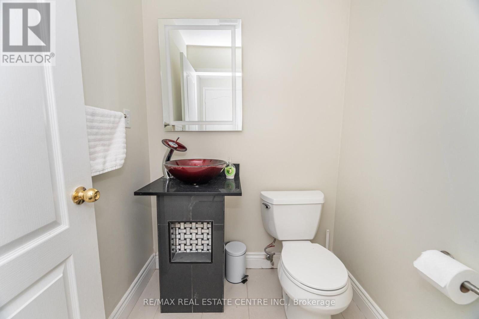 3191 Oakview Road, Mississauga, Ontario  L5N 7N9 - Photo 18 - W12409811