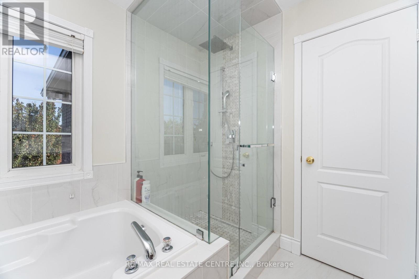 3191 Oakview Road, Mississauga, Ontario  L5N 7N9 - Photo 27 - W12409811
