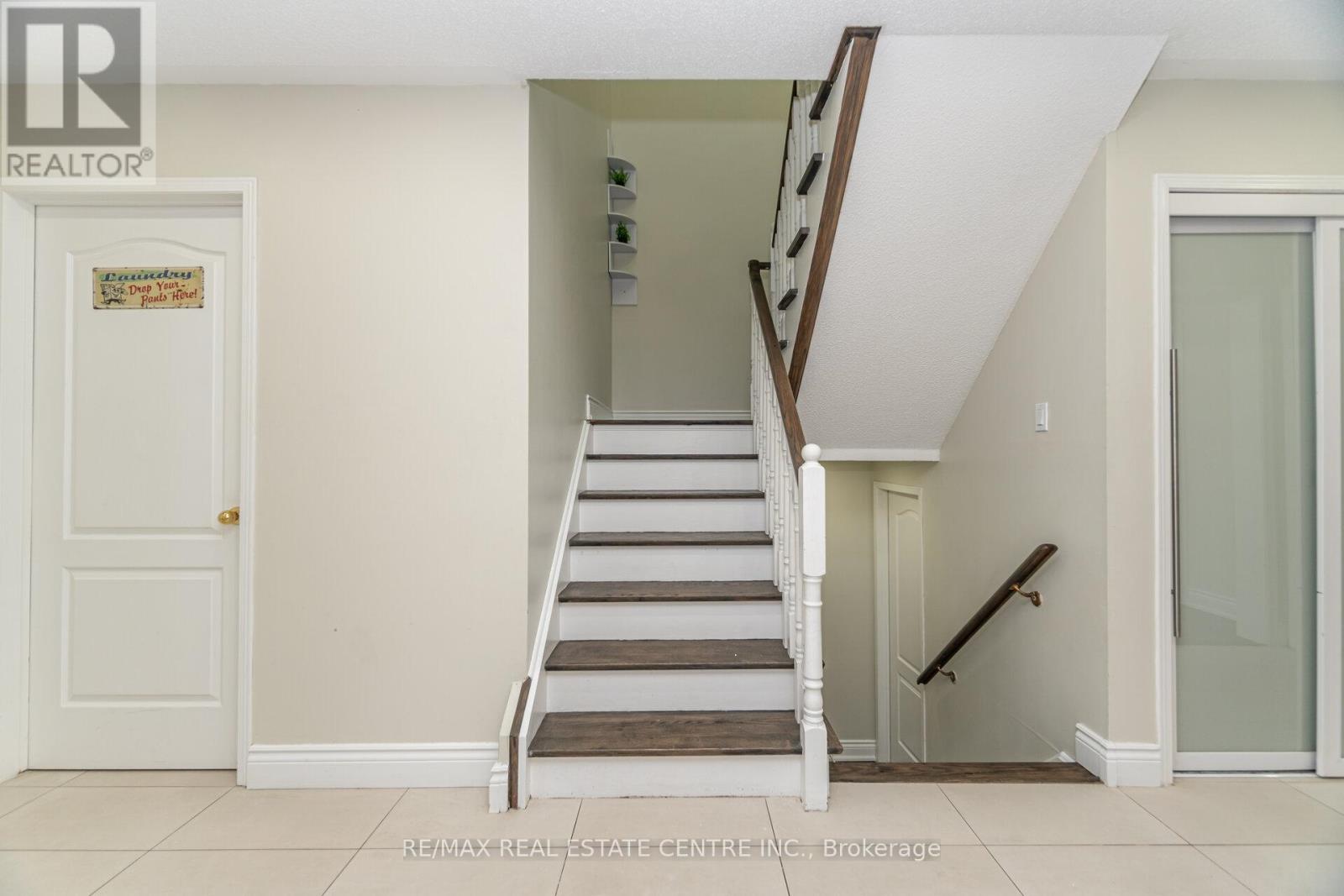 3191 Oakview Road, Mississauga, Ontario  L5N 7N9 - Photo 19 - W12409811
