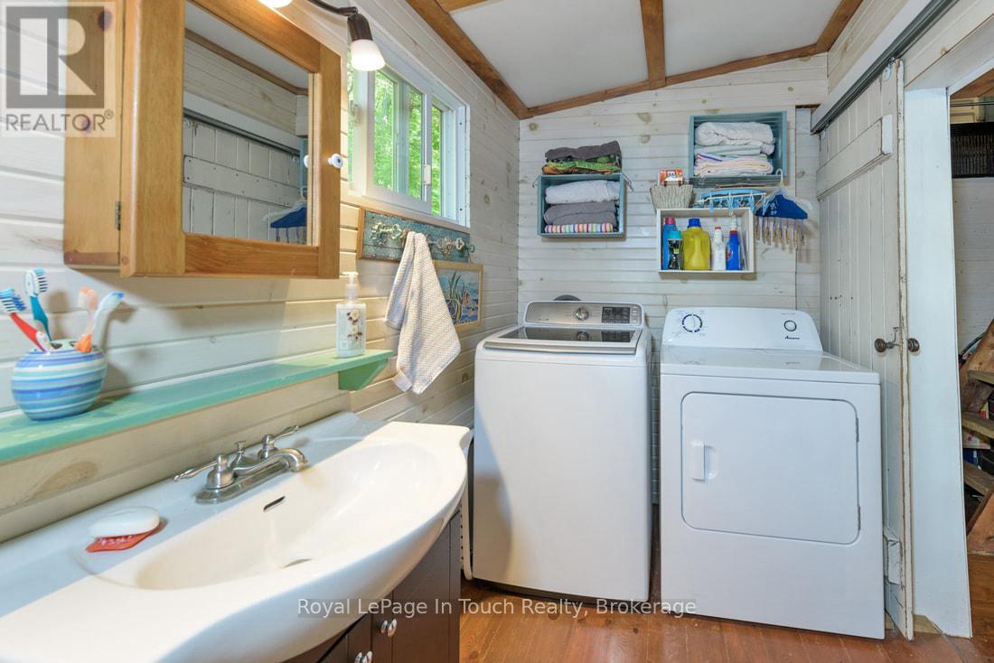 21 Severn River Sr406, Muskoka Lakes, Ontario  L0K 1E0 - Photo 2 - X12262151