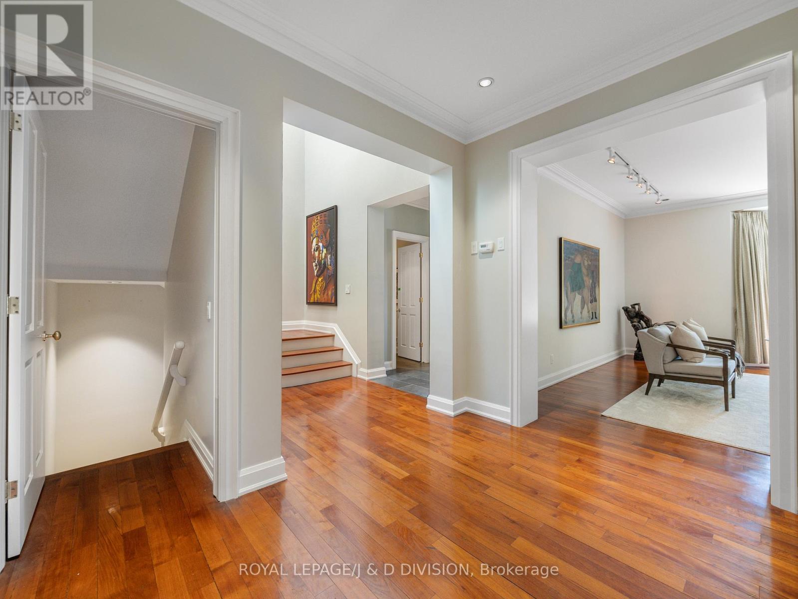 8 Glenallan Road, Toronto, Ontario  M4N 1G7 - Photo 10 - C12410655