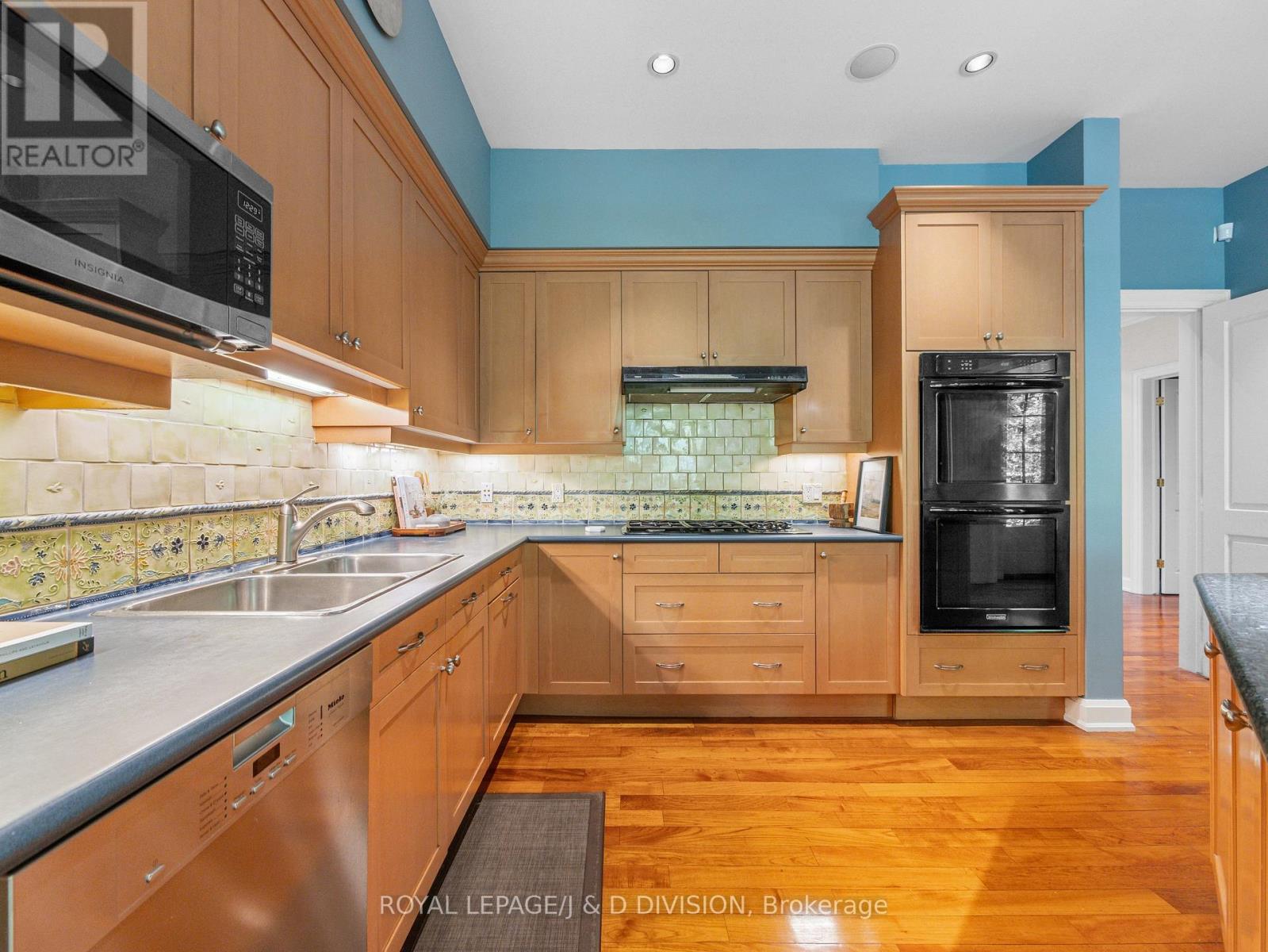 8 Glenallan Road, Toronto, Ontario  M4N 1G7 - Photo 17 - C12410655