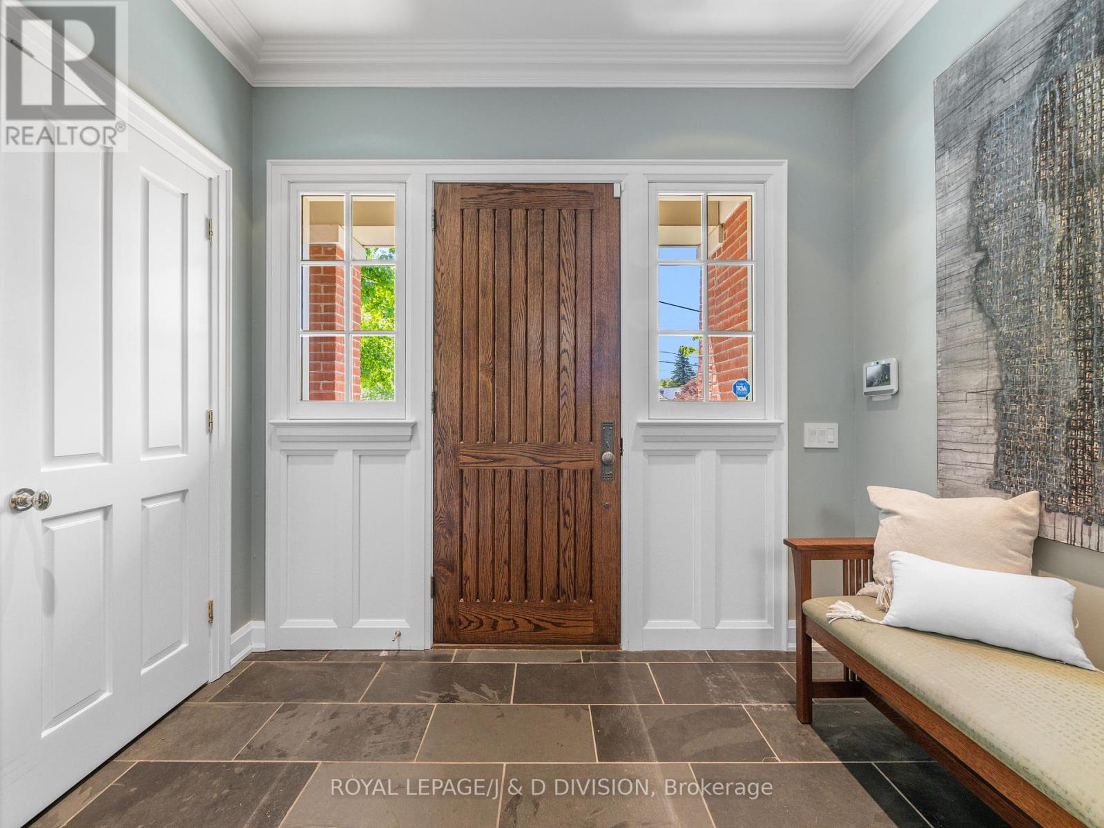 8 Glenallan Road, Toronto, Ontario  M4N 1G7 - Photo 8 - C12410655