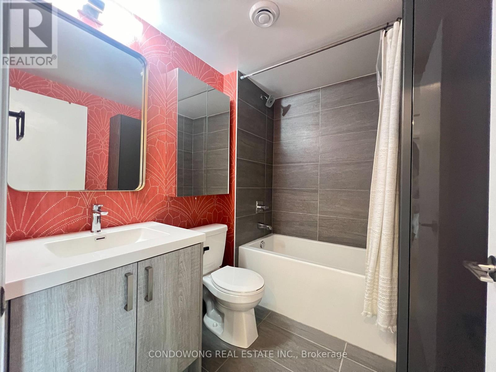 2001 - 77 Mutual Street, Toronto, Ontario  M5B 0B9 - Photo 10 - C12410661