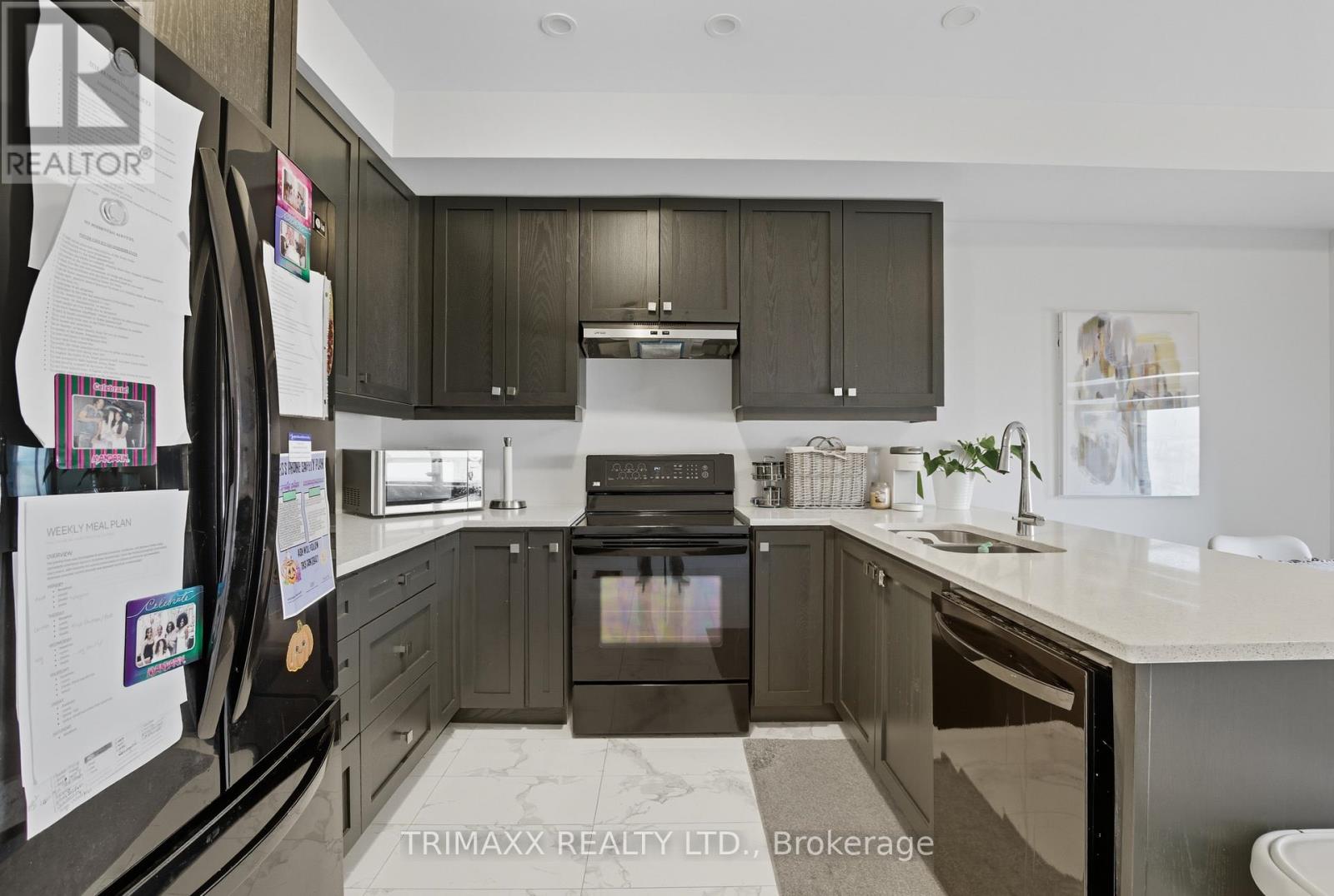 389 Inspire Boulevard, Brampton, Ontario  L6R 4E4 - Photo 11 - W12389819