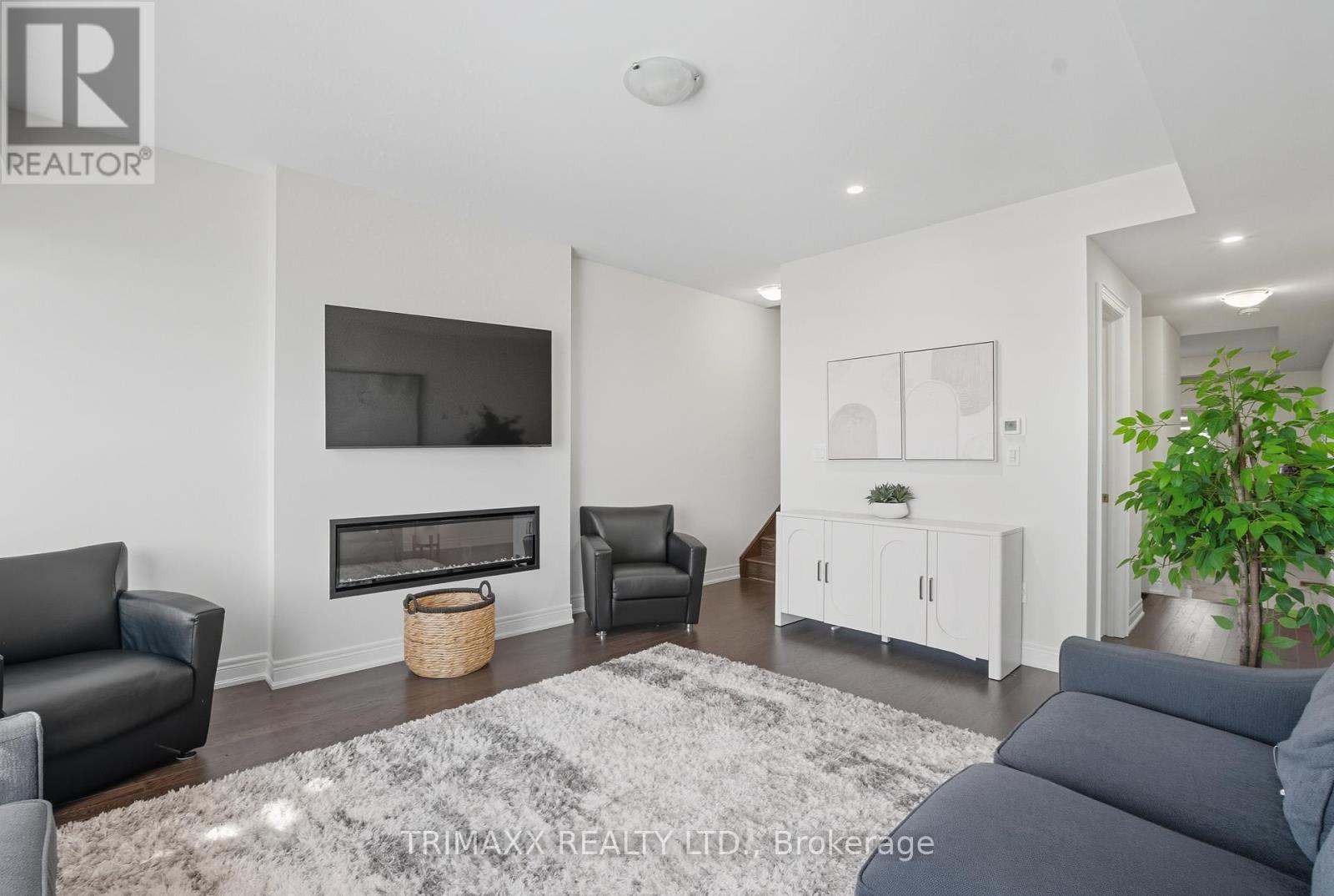 389 Inspire Boulevard, Brampton, Ontario  L6R 4E4 - Photo 5 - W12389819