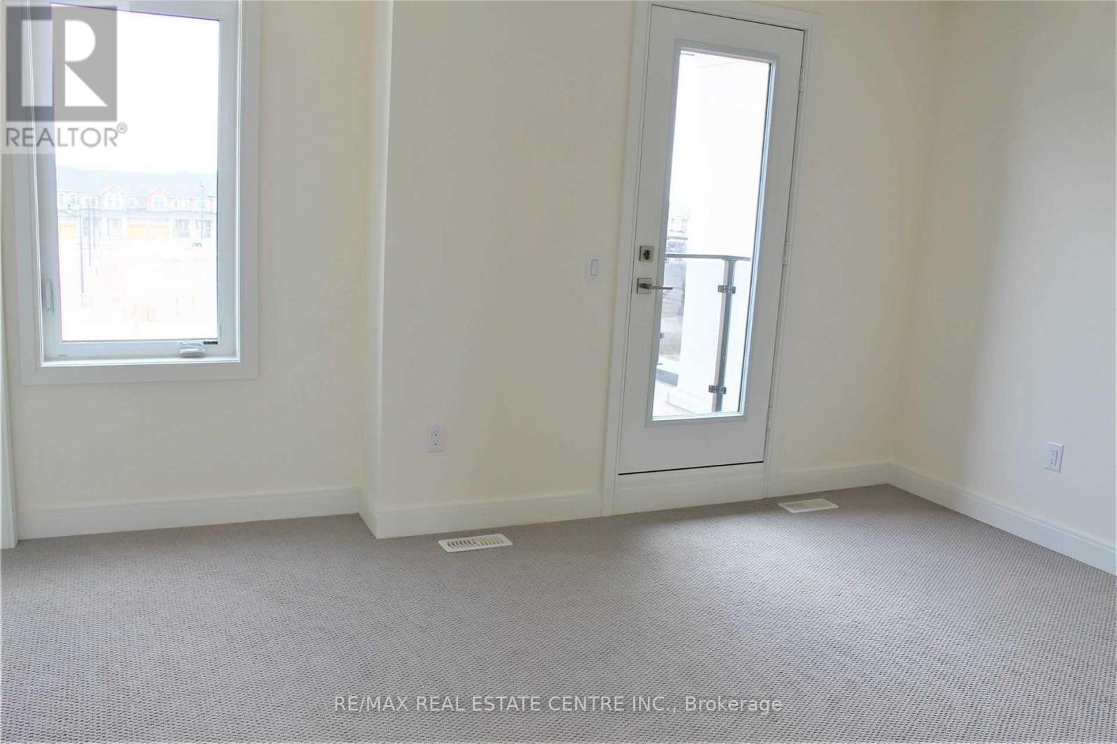 447 Veterans Drive, Brampton, Ontario  L7A 0B2 - Photo 16 - W12410391